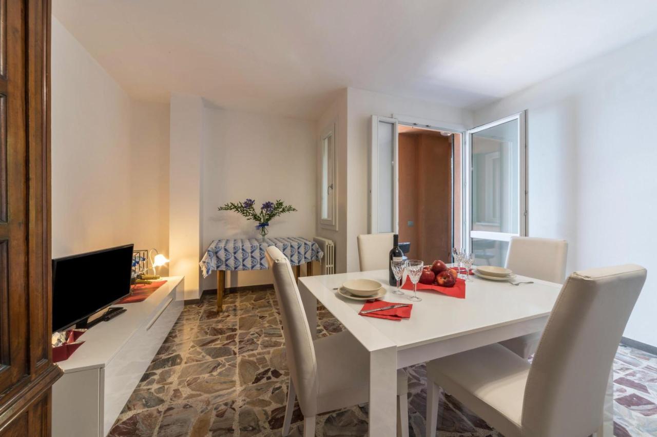 The House With Red Sunsets Apartment Varenna Luaran gambar